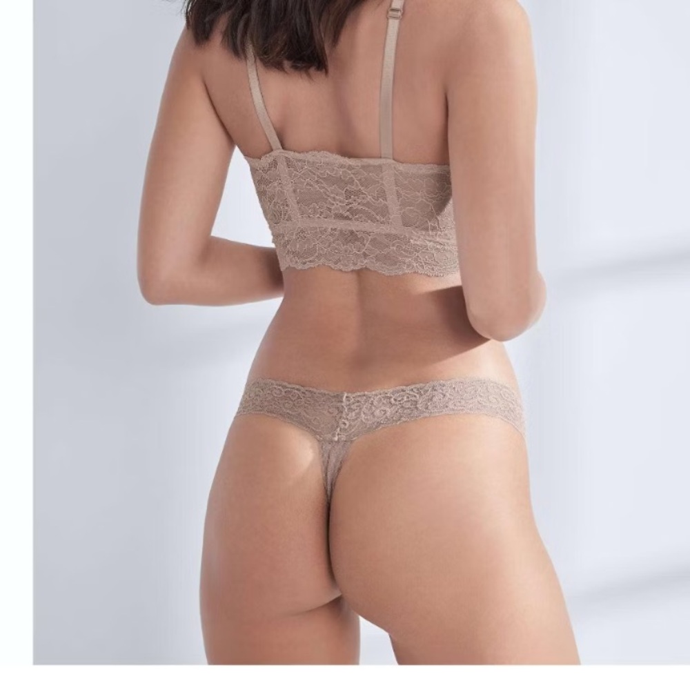 VENUS Pearl Lace Thong- Cream